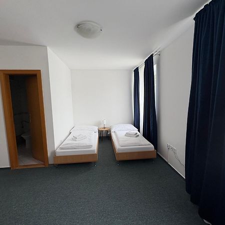 Garni G Hotel Zilina Žilina Exterior foto