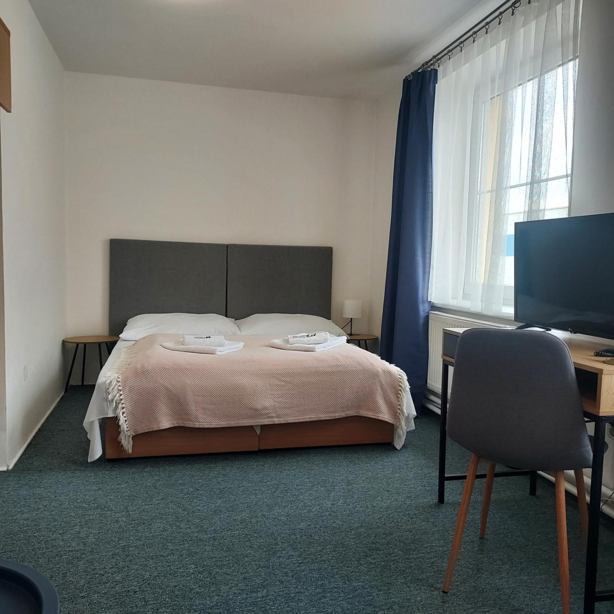 Garni G Hotel Zilina Žilina Exterior foto