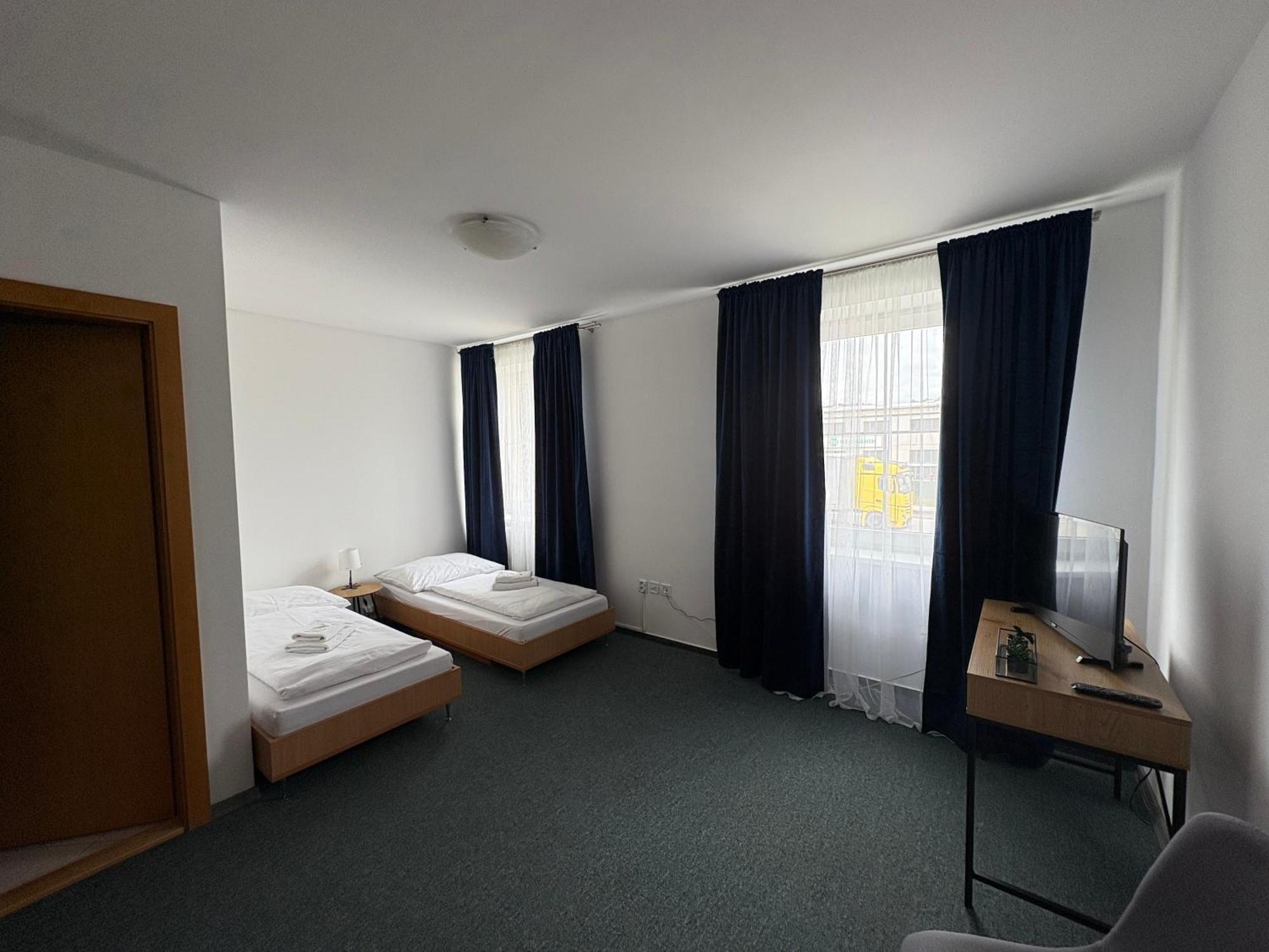Garni G Hotel Zilina Žilina Exterior foto